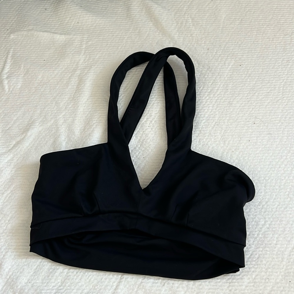 Alo Yoga Keyhole Bra Top